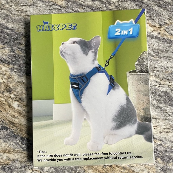 Halypet Cat Harness and Leash Set size small - Picture 3 of 10